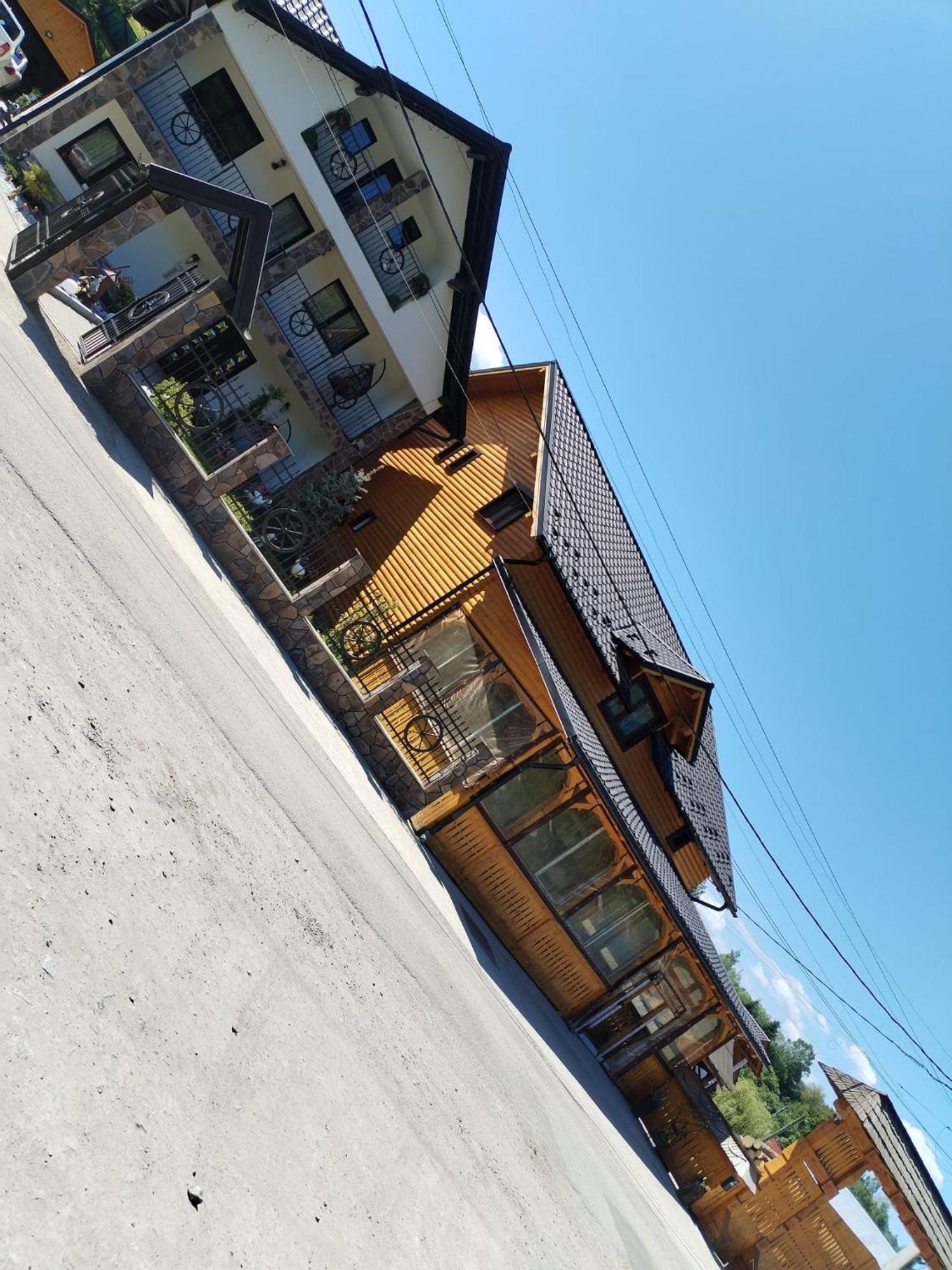 莫伊塞 Popasul Din Vale酒店 外观 照片