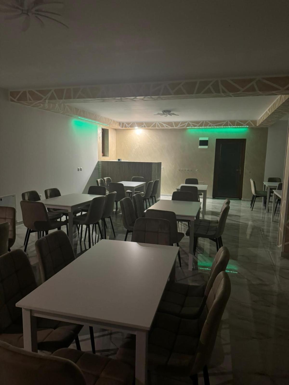 莫伊塞 Popasul Din Vale酒店 外观 照片